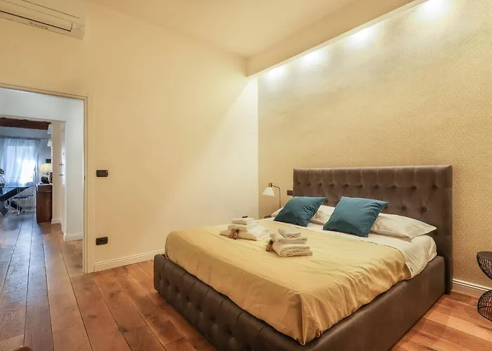 Signoria Stylish Suite In Florence